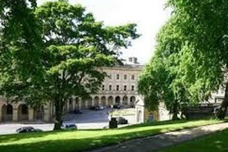Apartment Over Looking Buxton Market Square Екстериор снимка